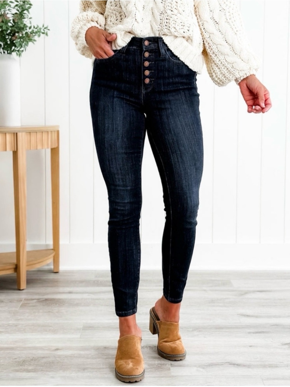 Judy Blue Viral
Skinny Jeans Dark Wash Stretch
High Rise Button Fly O